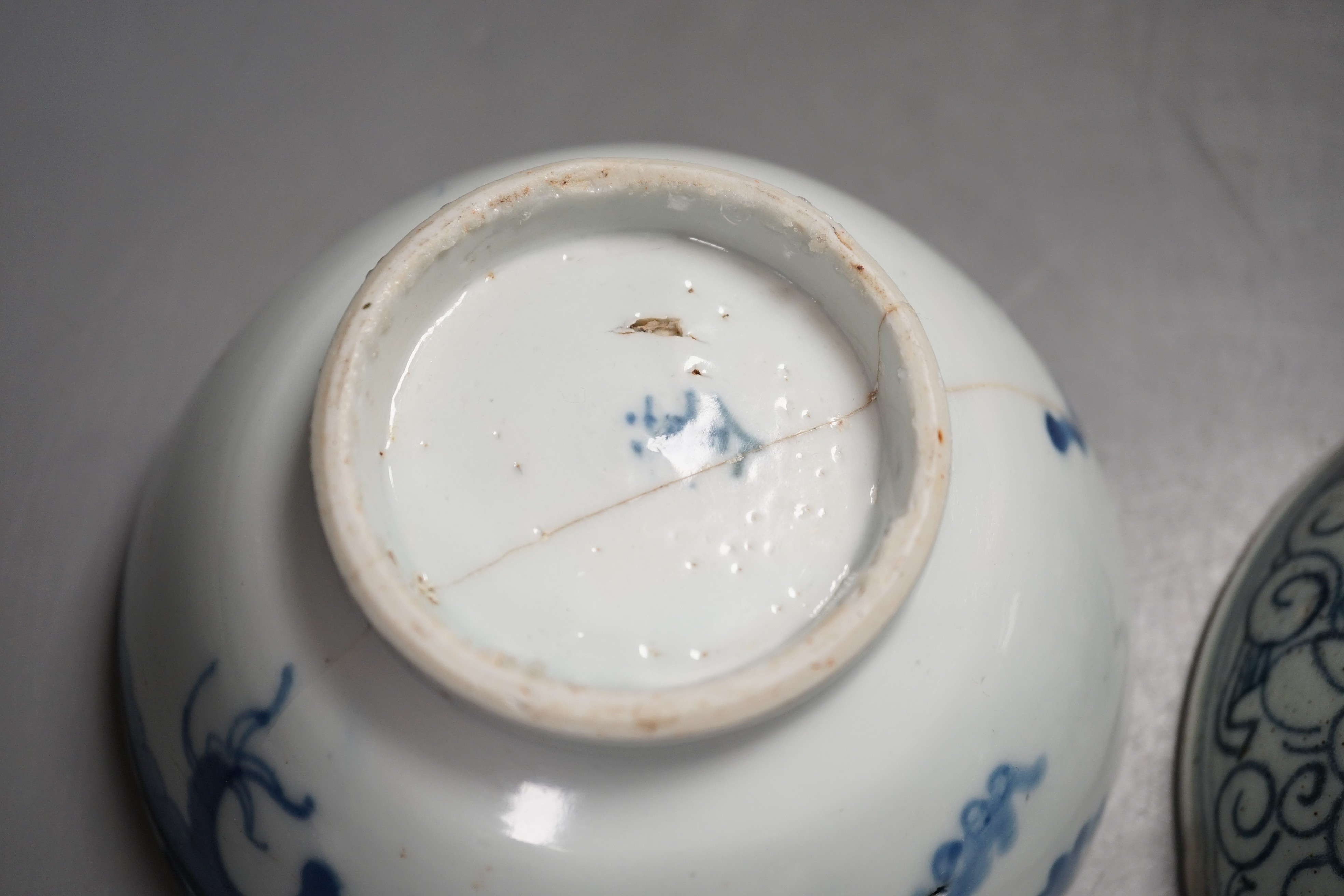 2 Chinese blue and white bowls, 15 cms diameter.